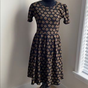 Lularoe sunflower dress Amelia s/s zip L large